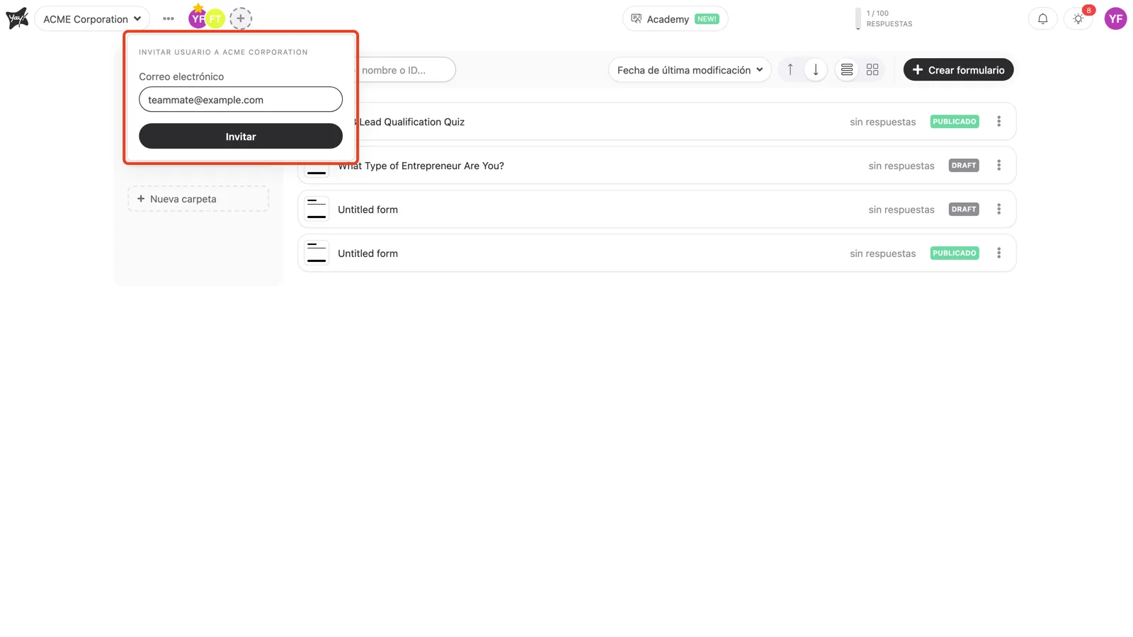 Escribiendo un correo electrónico en el panel de invitación