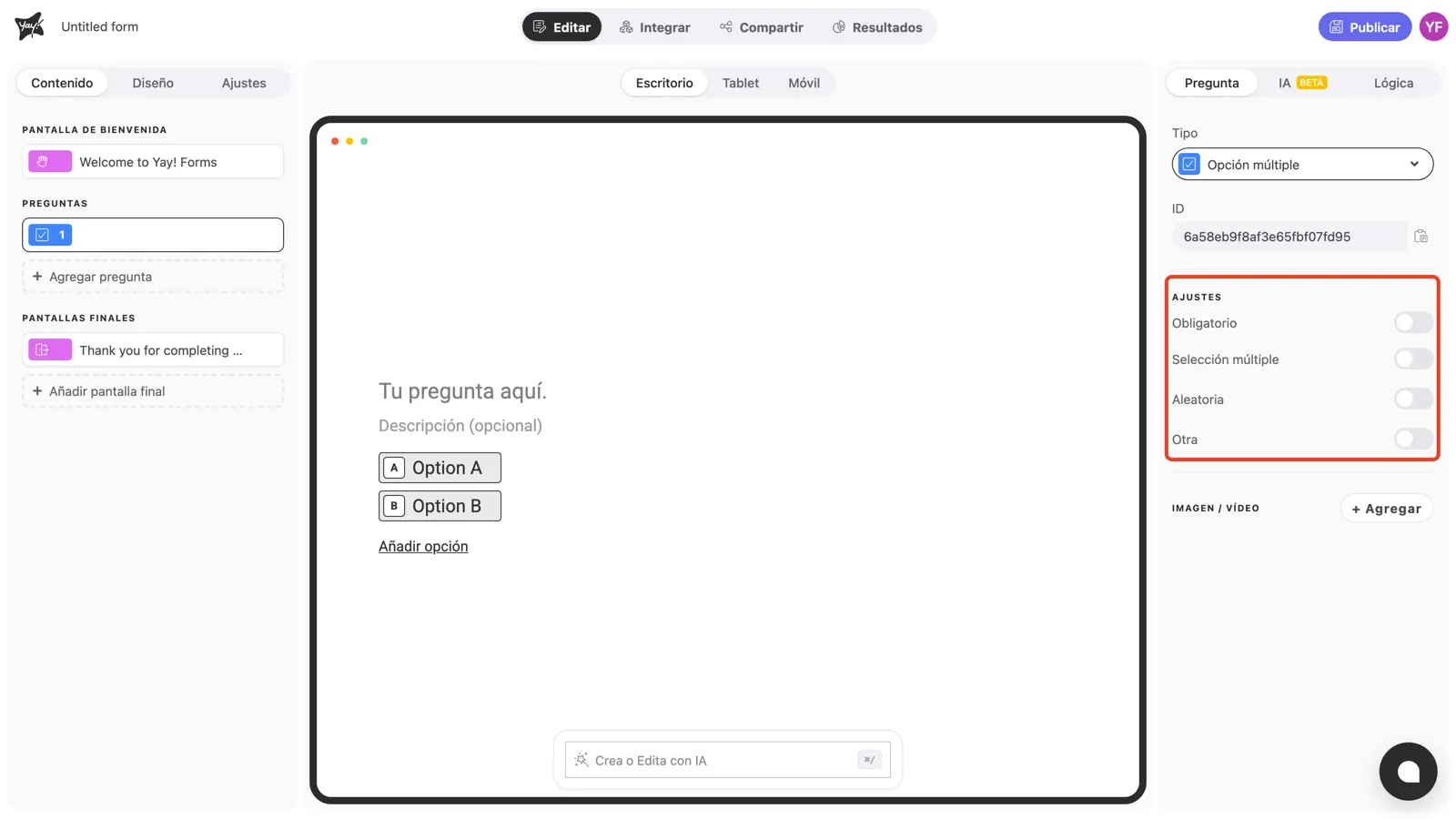 La sección AJUSTES del panel de la pregunta, con los interruptores Obligatorio, Selección múltiple, Aleatoria y Otra